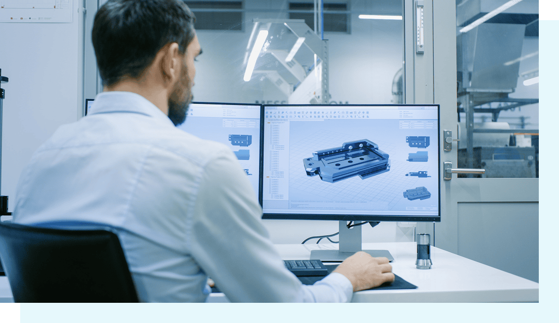 technik navrhuje nový stroj pro zlepšení průmyslové automatizace